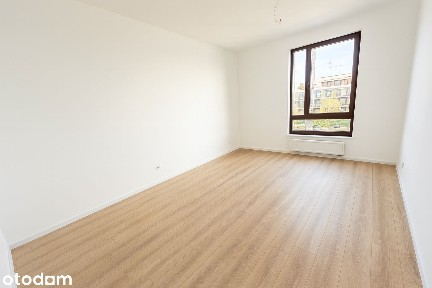 3 pok- balkon / DNI OTWARTE/Hala GARAŻOWA / 12min Tramwajem do Centrum