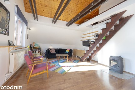 Dom z apartamentami pod wynajem i kawiarnią przy samych stoku.
