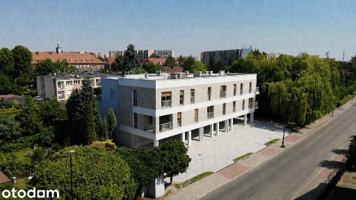 Dwukondygnacyjny apartament w centrum z tarasem i ogrodem
