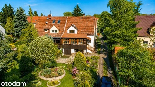Przedwojenna willa z werandą na Karłowicach