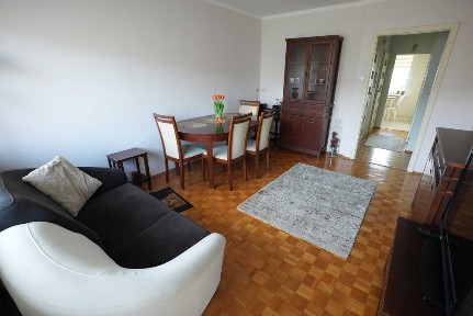 Jasne 2 pokoje z osobną kuchnią i balkonem | 44 m² | W pełni wyposażone | Rydza-Śmigłego, UZ Kampus B | Wysoki standard | Zielone osiedle, od zaraz