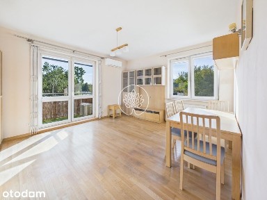 Oddzielna kuchnia / Duży balkon / Cicho