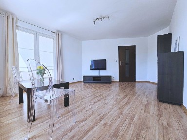 Przestronne/ 2 pok/ Osobna kuchnia/ Balkon/ UE/ Zaporoska