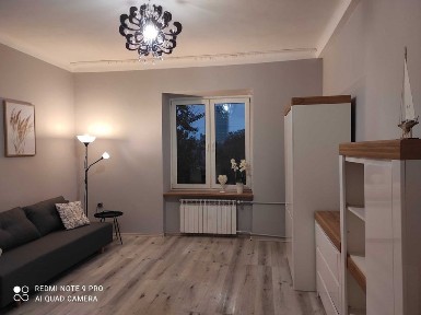 Foreigners welcome | cicha kawalerka 30 m² | Śródmieście | ul. Jana Pawła | bezpośrednio