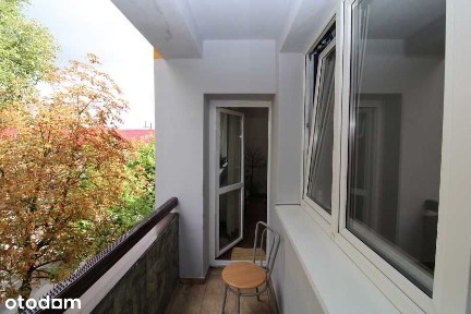 2 pokoje z dużym balkonem. Po remoncie. Ul. Jednoś
