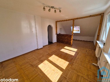 Kawalerka w centrum Żar| 38 m² | 3 piętro - poddasze | 209 000 zł
