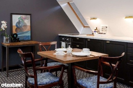 Apartament w Hotelu z Klimatyzacją i Serwisem