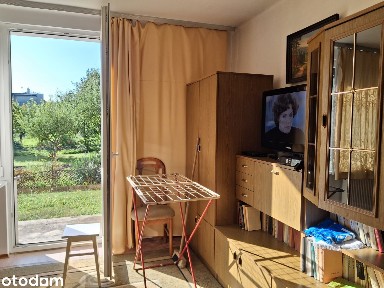 Słoneczne mieszkanie na parterze domu wielorodzinnego na Ostrogu