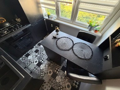 Stylowe 2 pokoje (40 m²) | Nowa kuchnia i łazienka | Gotowe do wejścia!