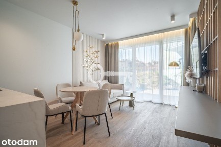 Pierwsza linia brzegowa | Prywatny ogródek | Hala