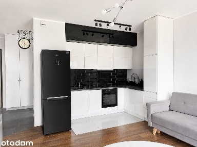 Starowiejska 50. Dwie sypialnie, salon z aneksem, biuro, garaż, balkon