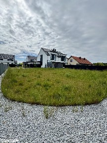 Nowy dom na sprzedaż z wiatą, pompą ciepła i klimatyzacją