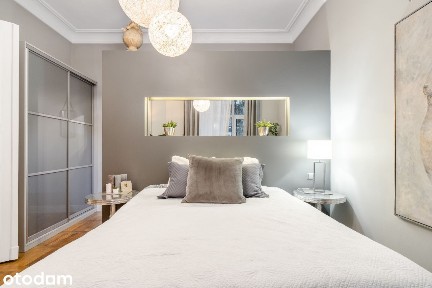 Piękne mieszkanie w kamienicy ul. Żurawia | Beautiful downtown loft
