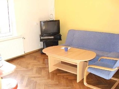 kawalerka na wynajem z internetem, miejscem parkingowym na posesji. Niskie opłaty dodatkowe