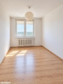 3 pokoje, osobna kuchnia, balkon, osobne wc