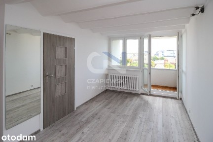 KrzykiGajowicka,2pok,loggia,11p-panorama,poremoncie,piwnica,COmiejskie