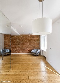 Jasne studio w kamienicy na Pradze, obok Soho