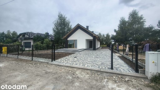 Dom wolnostojący z ogrodem w spokojnej okolicy projekt Olimp 2