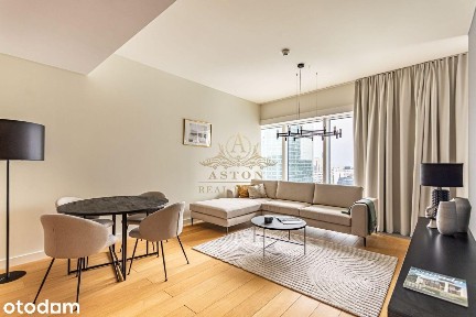 Jasny i przestronny 80m2 lokal w wieżowcu Złota 44