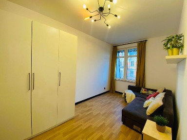 Stylowe mieszkanie 4-osobowe, 2- pokojowe w odrestaurowanej kamienicy w centrum Wrocławia.