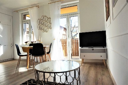 Klimatyczny apartament w pięknej okolicy.