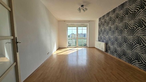Słoneczne z balkonem, miejscem postojowym i piwnicą, centrum