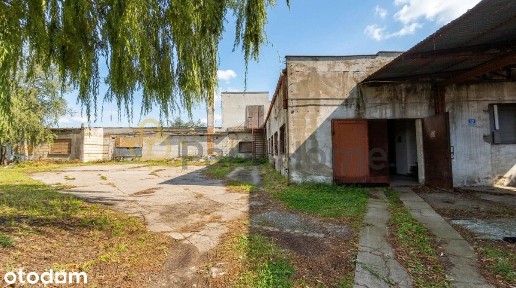 Budynek przemysłowo‑magazynowy z częścią biurową