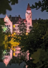 Ul.Prusa Centrum Wynajme mieszk. 2 pok. ( 55m2) dla Par pracujacych lub Studentow przy Wydziale Architektury-w 10 min pieszo do pl.Grunwaldz. i Rynku.