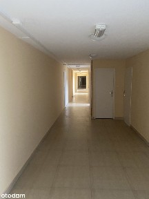 Lokal usługowy na parterze z parkingiem