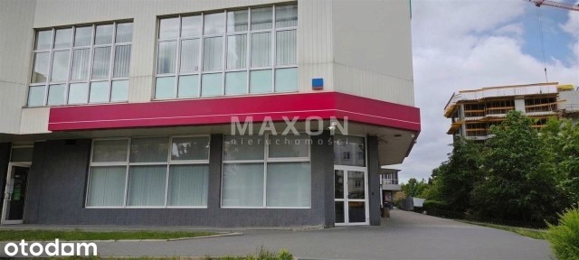 Lokal usługowy 156 mkw. na Płockiej przy metrze