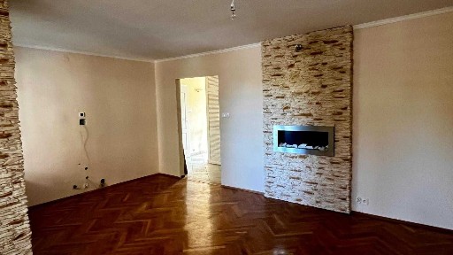 1 piętro 3 pokoje balkon centrum do umeblowania