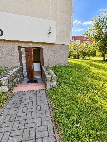Lokal użytkowy 22 m² | Swojska | niezależne wejście | parking