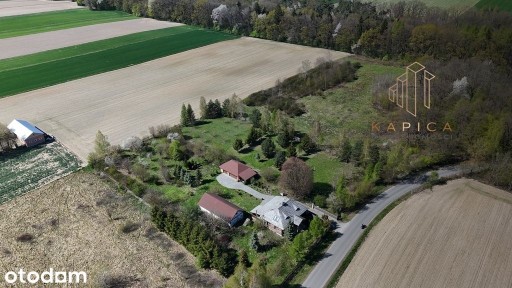 Urokliwy dom w stylu dworkowym 136m² działka 2,4h