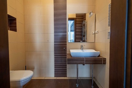 Lokal usługowy/ biuro 140 m kw- Długa 27