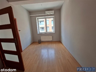 Lokal użytkowy, 65 m², Katowice