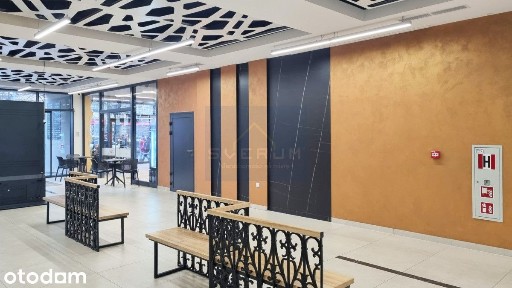 Lokal w nowoczesnym budynku w centrum Częstochowy