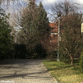 ZIELONE KRZYKI, DWUPOKOJOWE, BALKON, GARAŻ