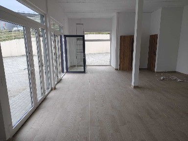 Lokal usługowy użytkowy gastronomia biuro fryzjer parking sklep handel Wieliczka okolice Krakowa