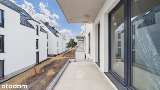 zielona okolica / otarta przestrzeń / balkon