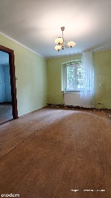 Mieszkanie na parterze z ogrzewaniem gazowym.