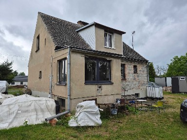 Syndyk sprzeda z wolnej ręki udział w prawie własności lokalu mieszkalnego położonego w Koronowie