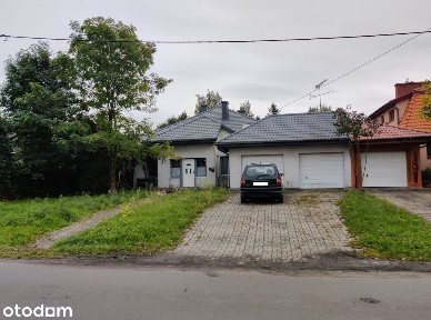 Dom: ul. Słowackiego, 97-300 Piotrków Trybunalski