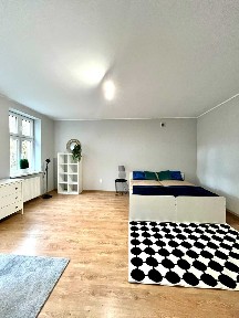 Duża jasna kawalerka z osobną kuchnią ul. Sikorskiego