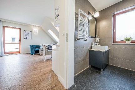 Do wynajęcia przestronny dwu poziomowy apartament 60m2 w Sopocie. Bez żadnych prowizji !