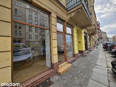 Lokal w ciągu handlowym przy Biedronce
