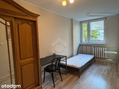 1400 zł/pokój | Wysoki parter | 4 pokoje | Bliskość uczelni|