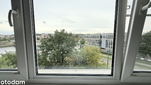 Kawalerka w kamienicy z klimatyzacją w Krakowie
