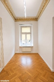 Przestronny lokal biurowy w kamienicy