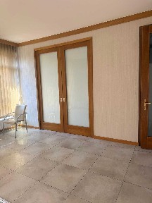 pomieszczenia pod gabinety z poczekalnią i zapleczem sanitarno-socjalnym