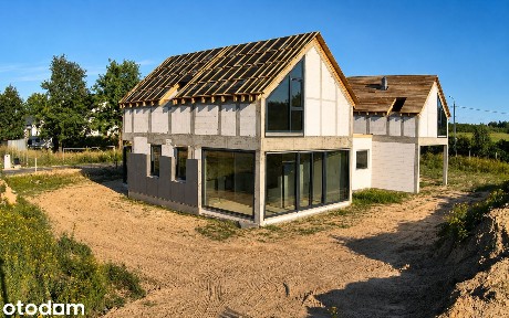 Nowoczesny bliźniak 133 m², garaż, działka 750 m²
